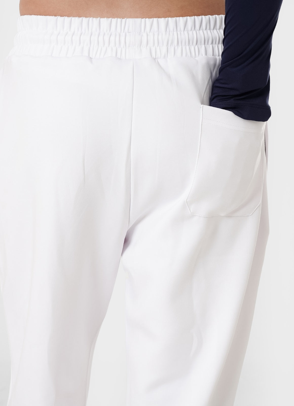 Relaxed Pleated Trouser - White.